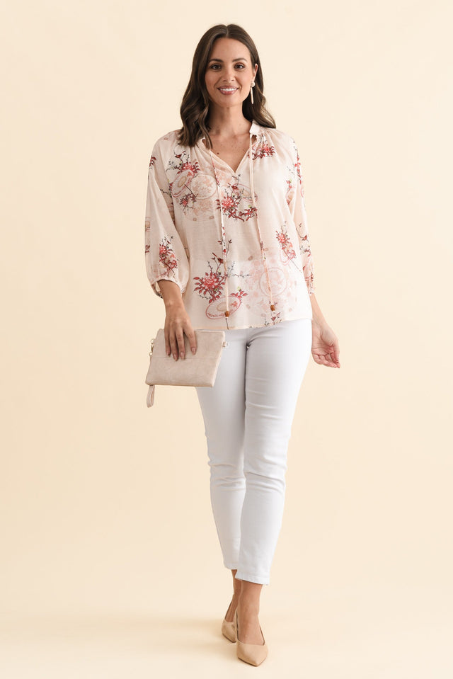 alt text|model:MJ image 3