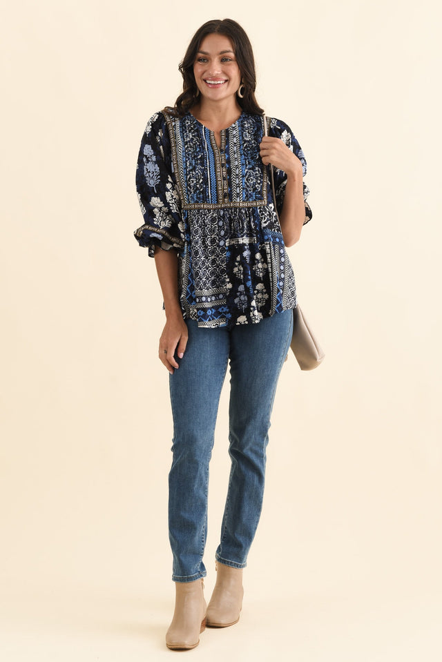 alt text|model:Brontie