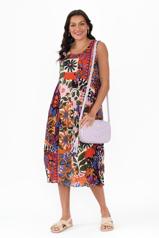 alt text|model:Brontie