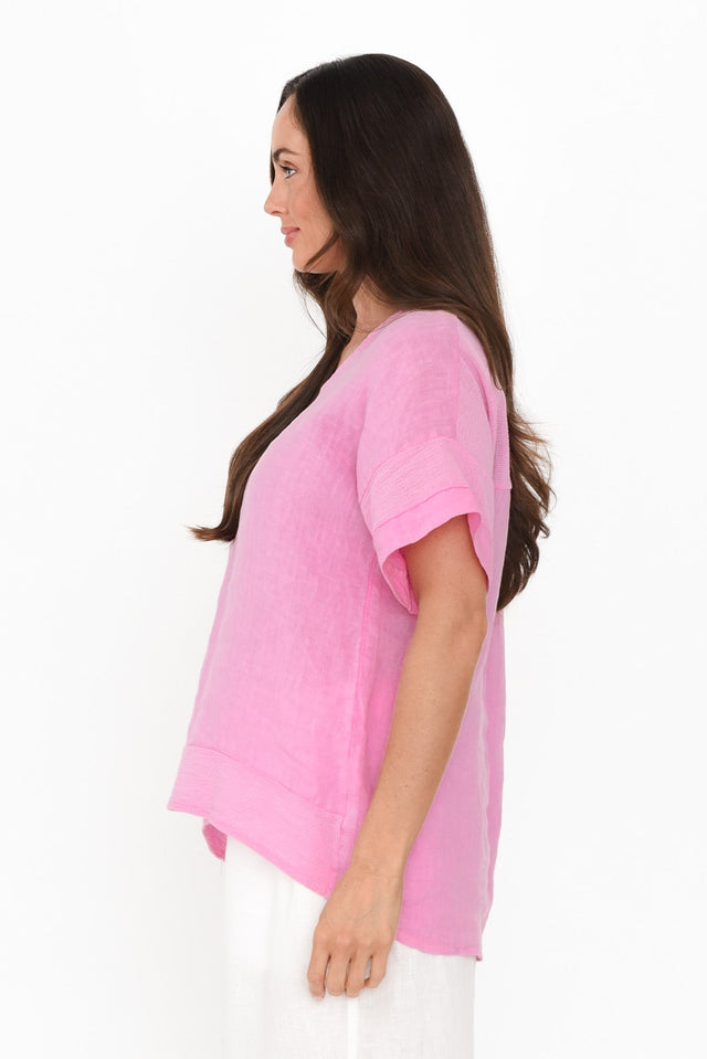 Kaya Pink Linen Top,Brunette model,alt text|model:Elouise image 4