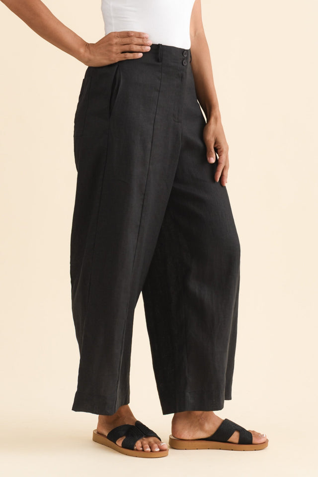 alt text|model:Cara image 5