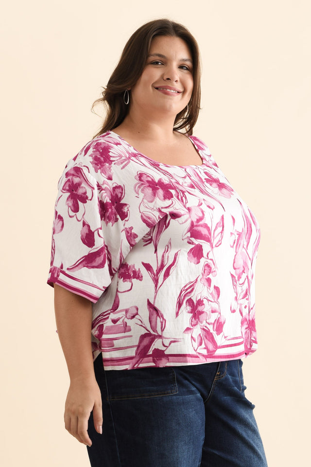 Kendria Pink Floral Batwing Top,Brunette model,alt text|model:Gabby image 10