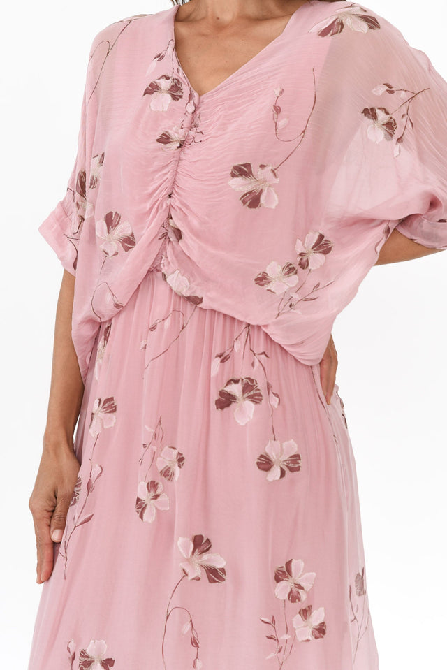 alt text|model:Cara image 6