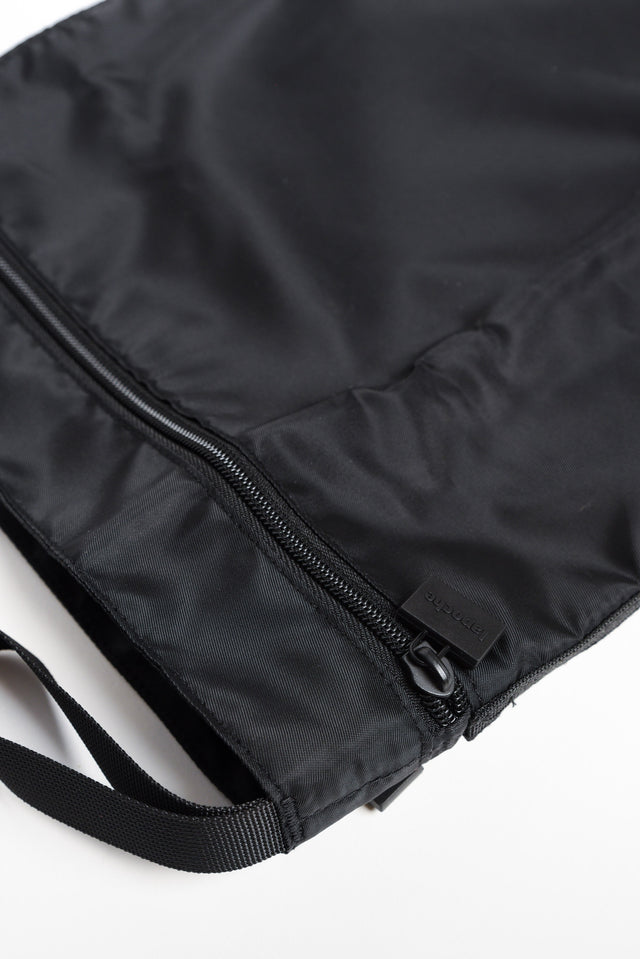 Kirsty Black Laundry Bag image 2