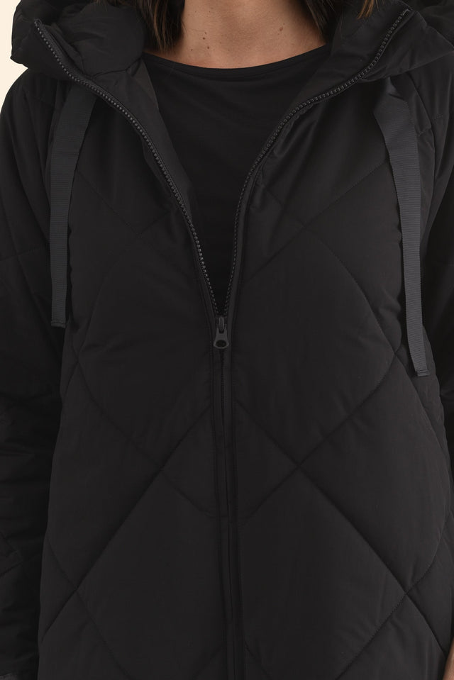 Koami Black Quilted Hooded Coat,Brunette model,alt text|model:MJ image 5