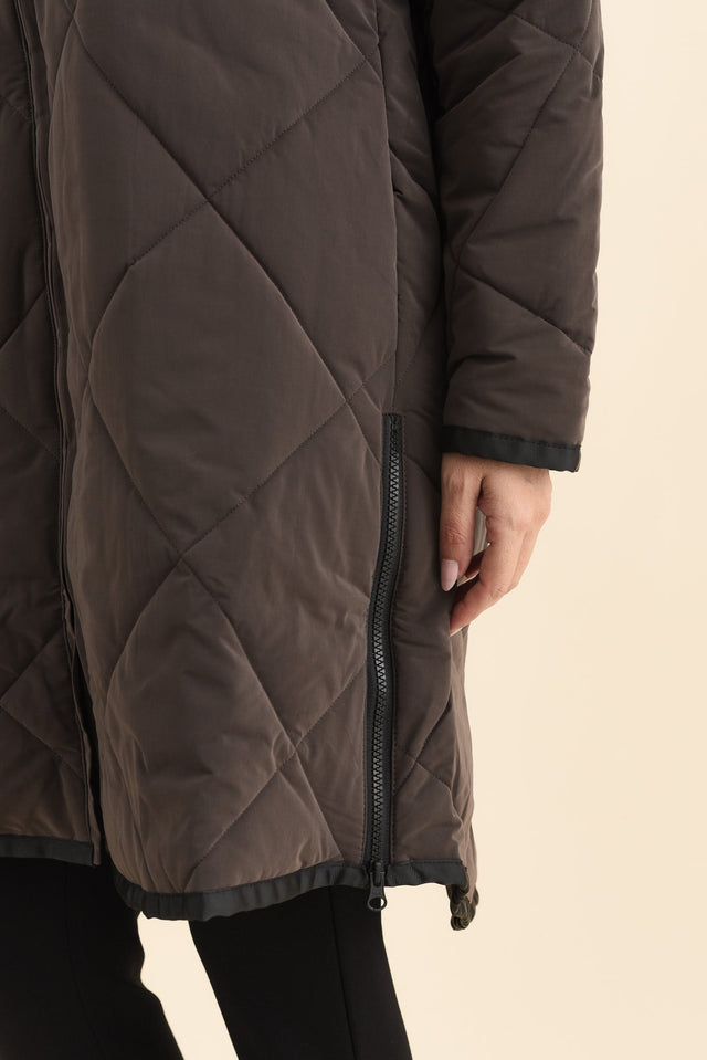 Koami Chocolate Quilted Hooded Coat,Brunette model,alt text|model:MJ image 7