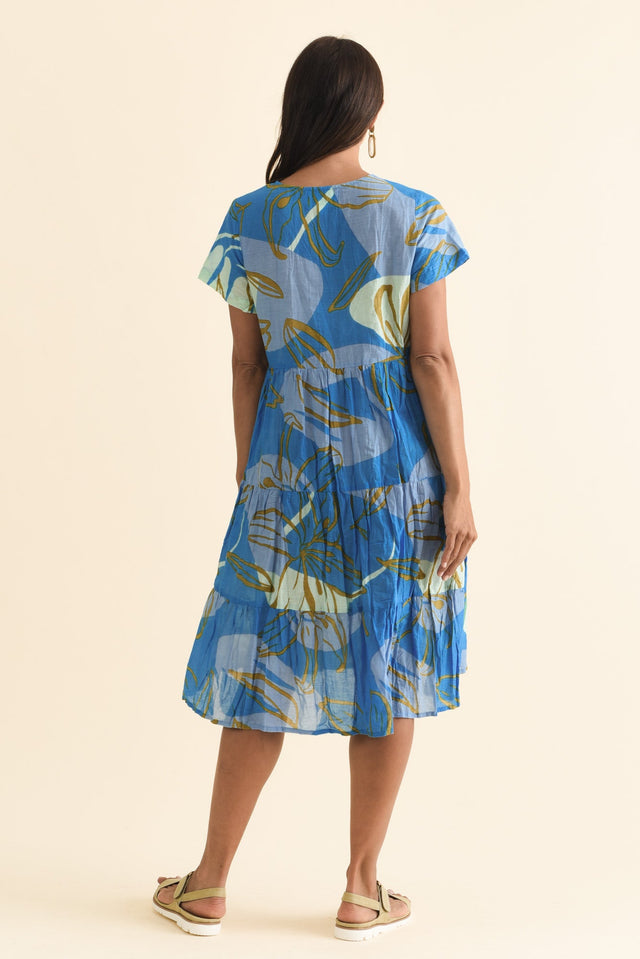 alt text|model:Cara image 6