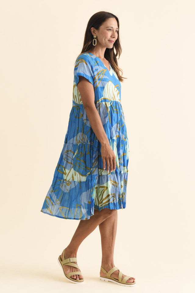 alt text|model:Cara image 5