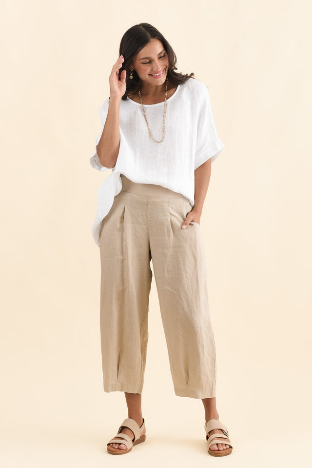 Lassie Beige Linen Barrel Pants,Brunette model,alt text|model:Brontie image 7