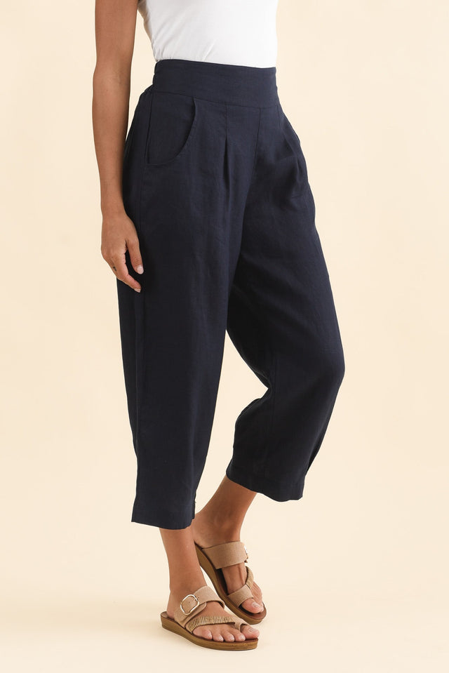 Lassie Navy Linen Barrel Pants,Brunette model,alt text|model:Brontie image 5