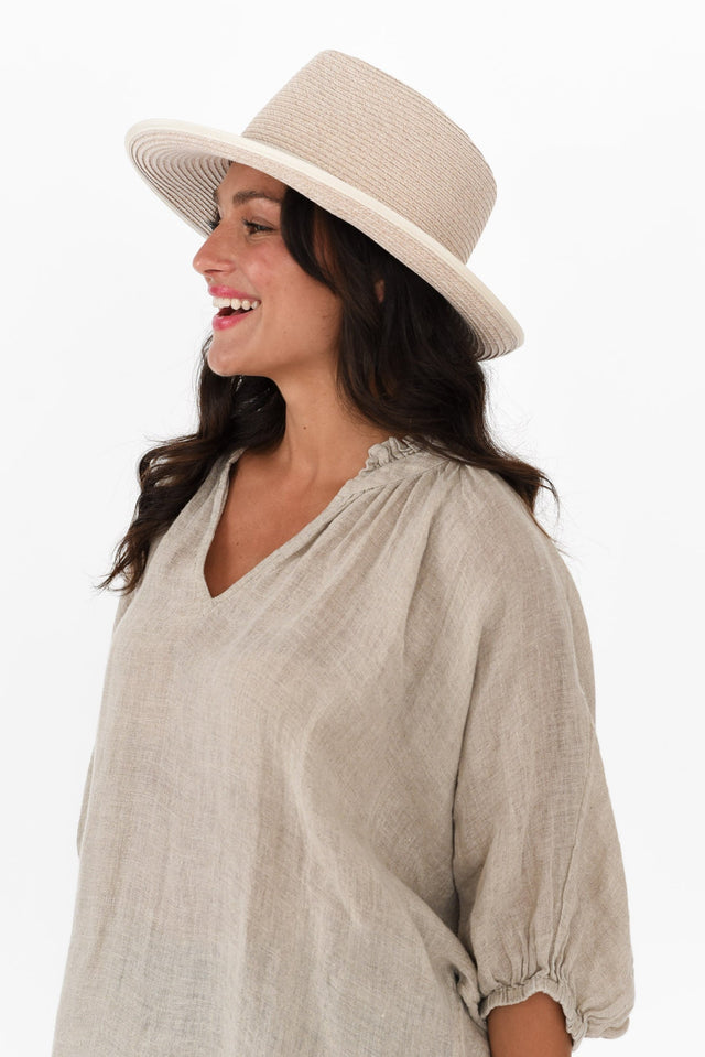 alt text|model:Brontie image 3