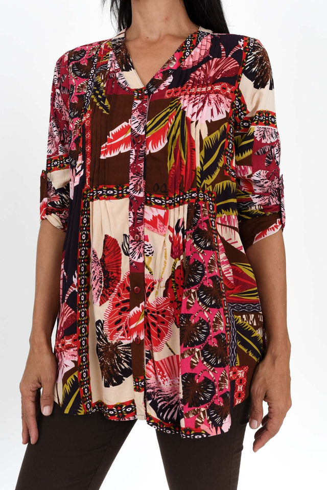 alt text|model:Cara image 5