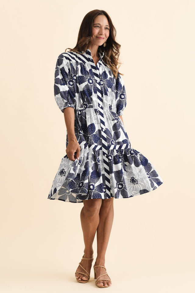 alt text|model:Cara image 7