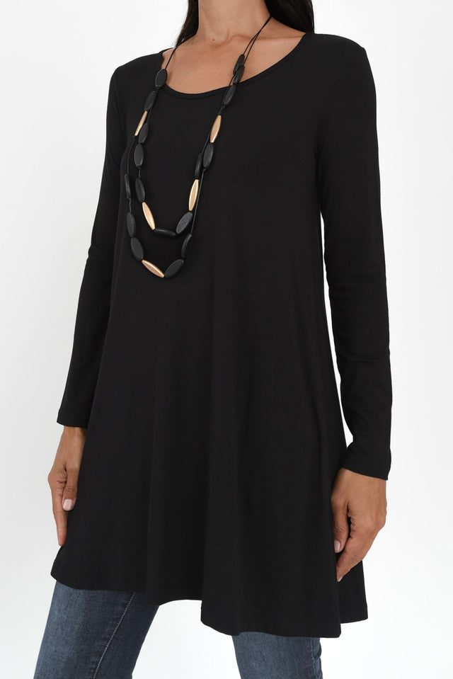 alt text|model:Cara image 8