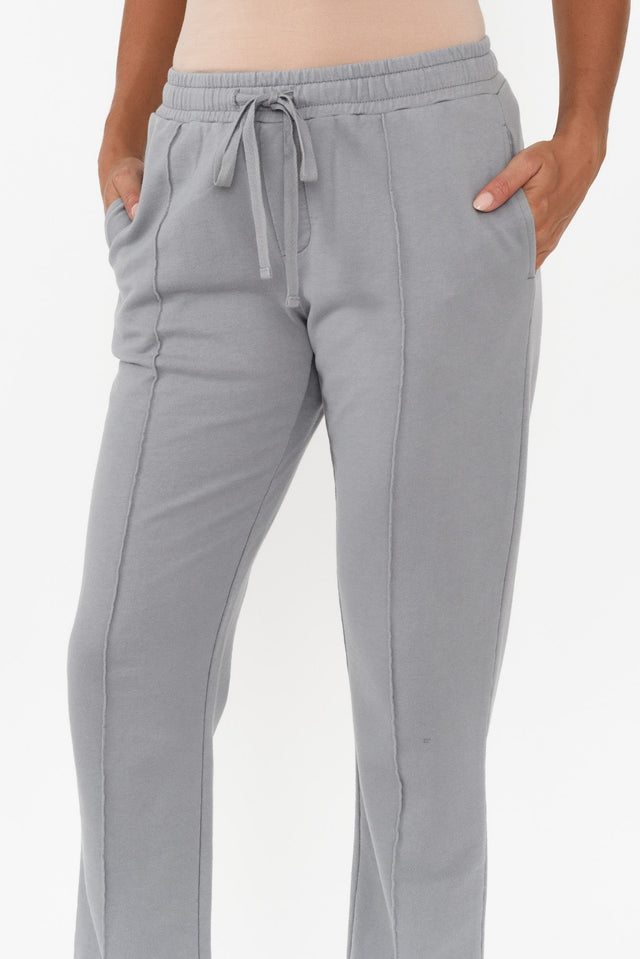 alt text|model:Brontie image 5