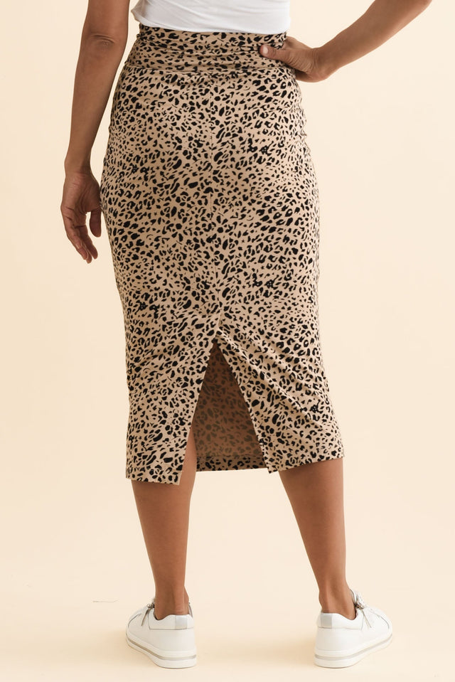 Leopard Bamboo Maxi Tube Skirt,Brunette model,alt text|model:Cara image 5