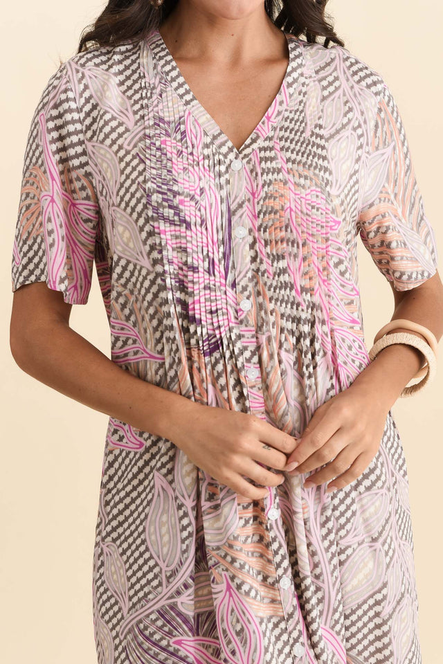 alt text|model:Brontie image 5