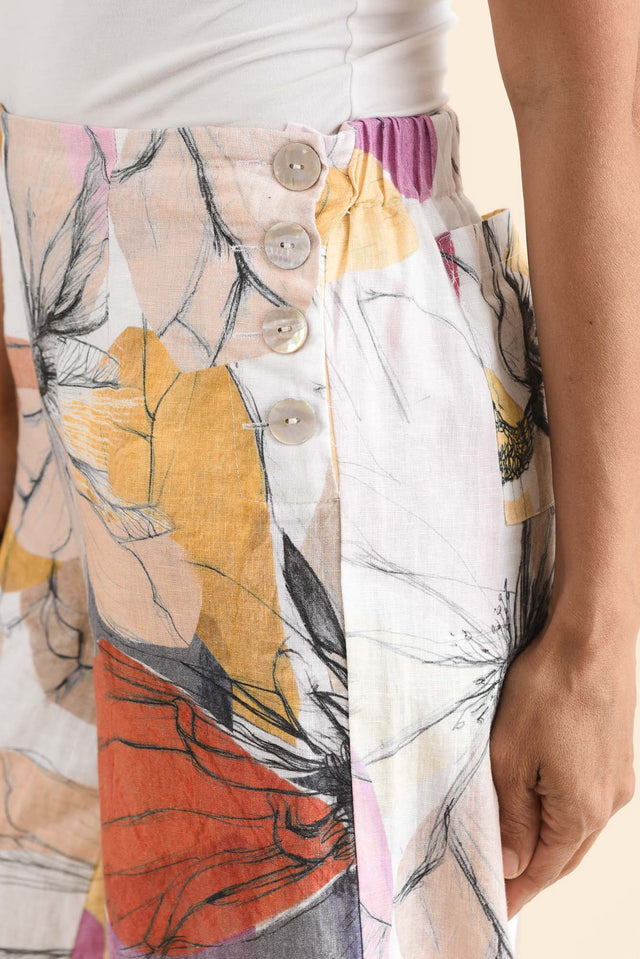 Lexton Yellow Floral Linen Pants,Detail,Brunette model,alt text|model:Cara image 5
