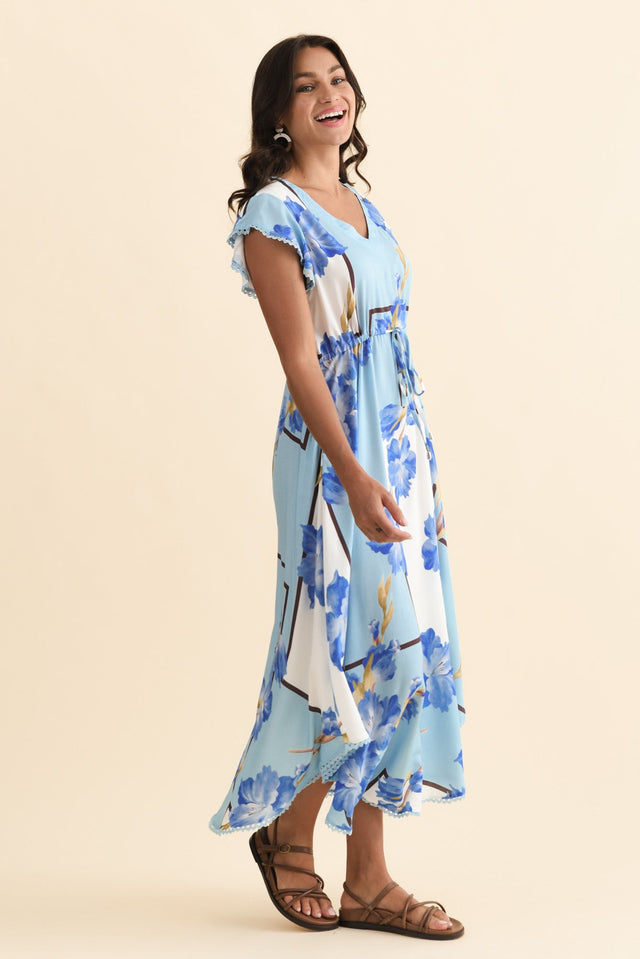 alt text|model:Brontie image 3