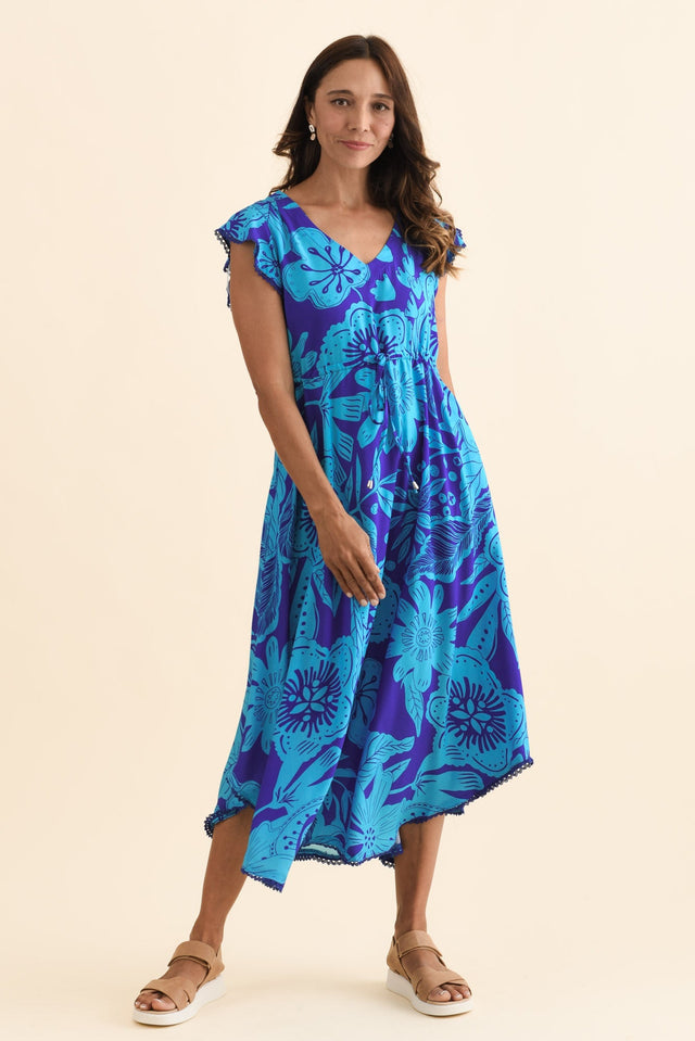 alt text|model:Cara image 2