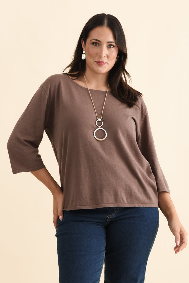 alt text|model:Emilia image 7