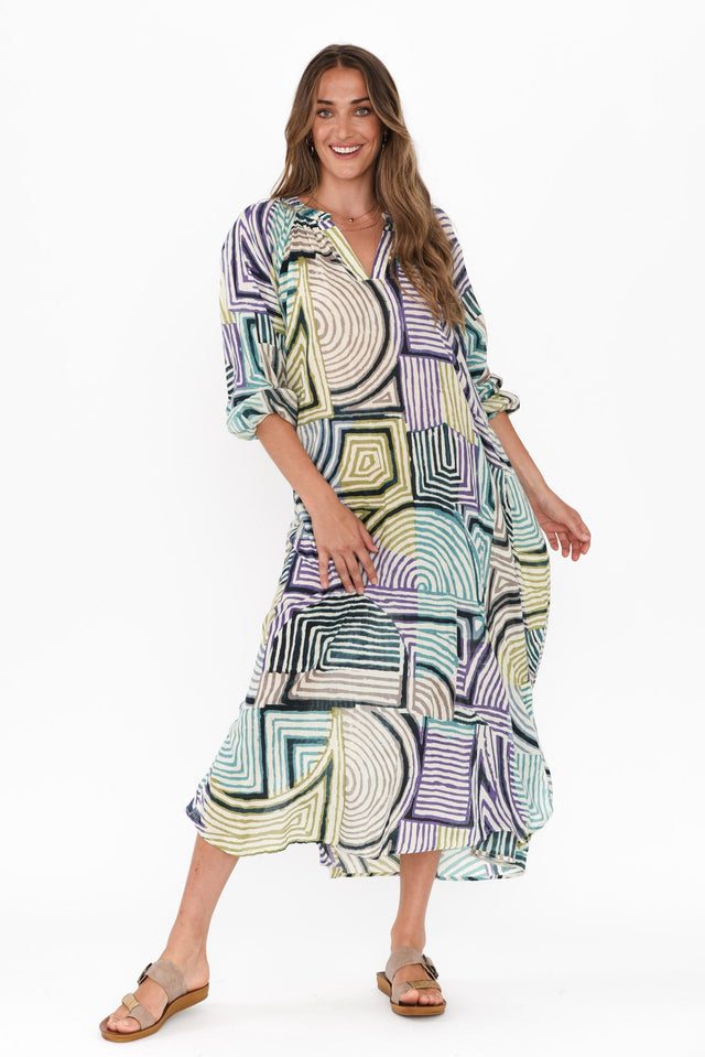 Liliana Green Ripple Cotton Kaftan,Brunette model,alt text|model:Johanna image 5