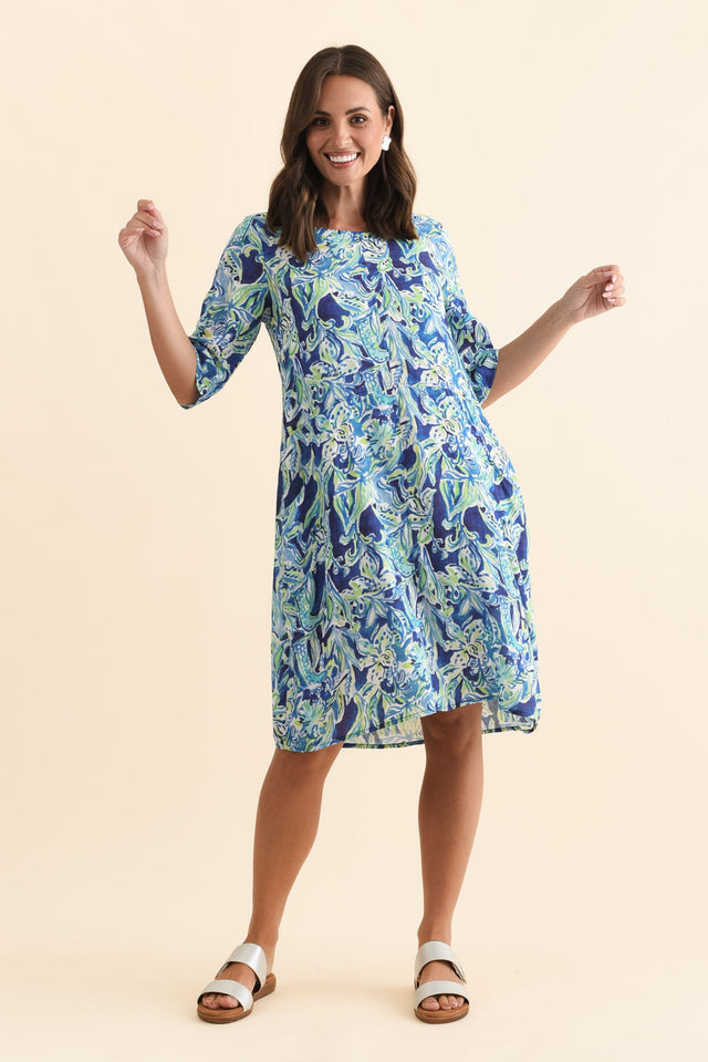 alt text|model:MJ image 7