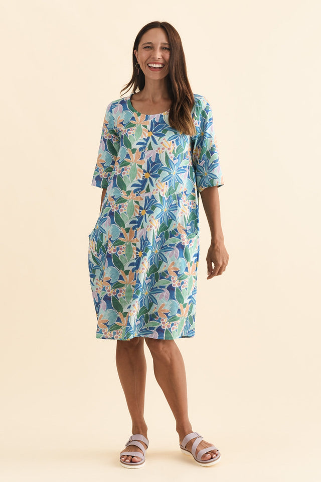 alt text|model:Cara image 4