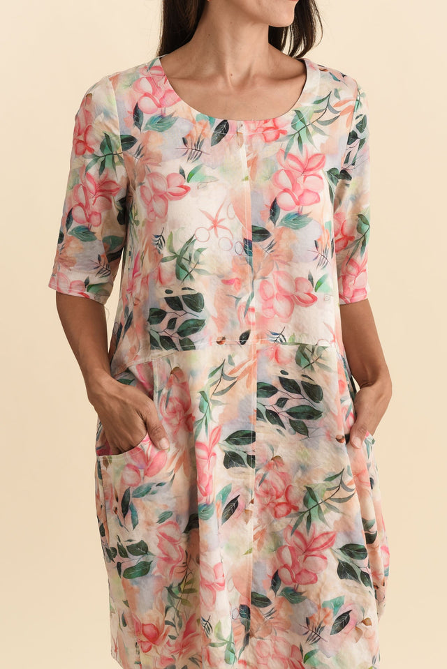 alt text|model:Cara image 6