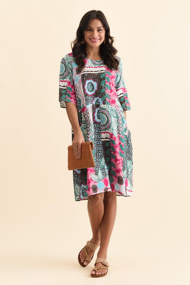 alt text|model:Brontie