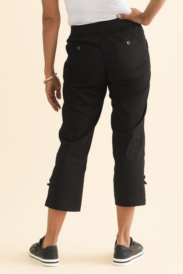 Lindsay Black 7/8 Cargo Pants,Brunette model,alt text|model:Cara image 6