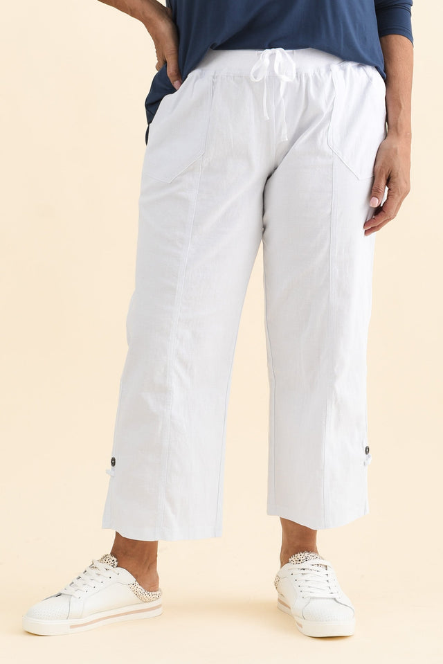 Lindsay White 7/8 Cargo Pants,Brunette model,alt text|model:Pilita image 9