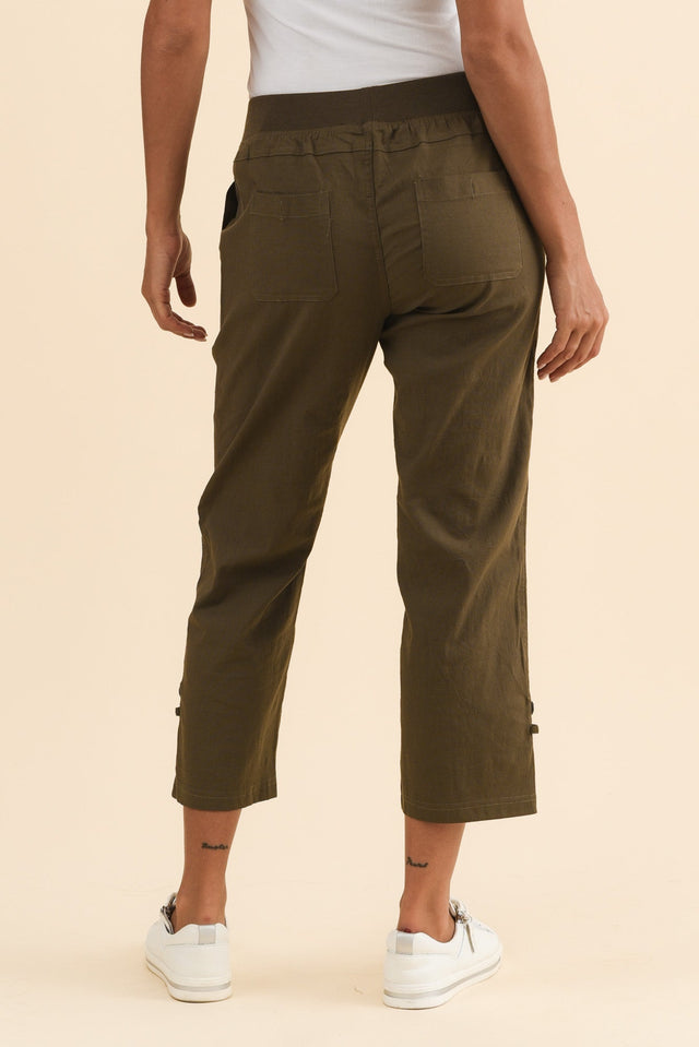 Lindsay Khaki 7/8 Cargo Pants,Brunette model,alt text|model:Brontie image 5