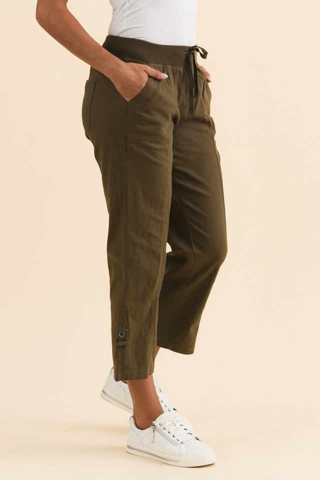 Lindsay Khaki 7/8 Cargo Pants,Brunette model,alt text|model:Brontie image 4