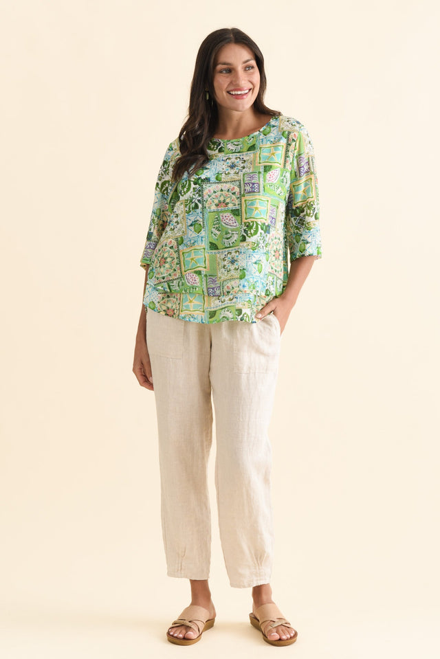 alt text|model:Brontie image 3