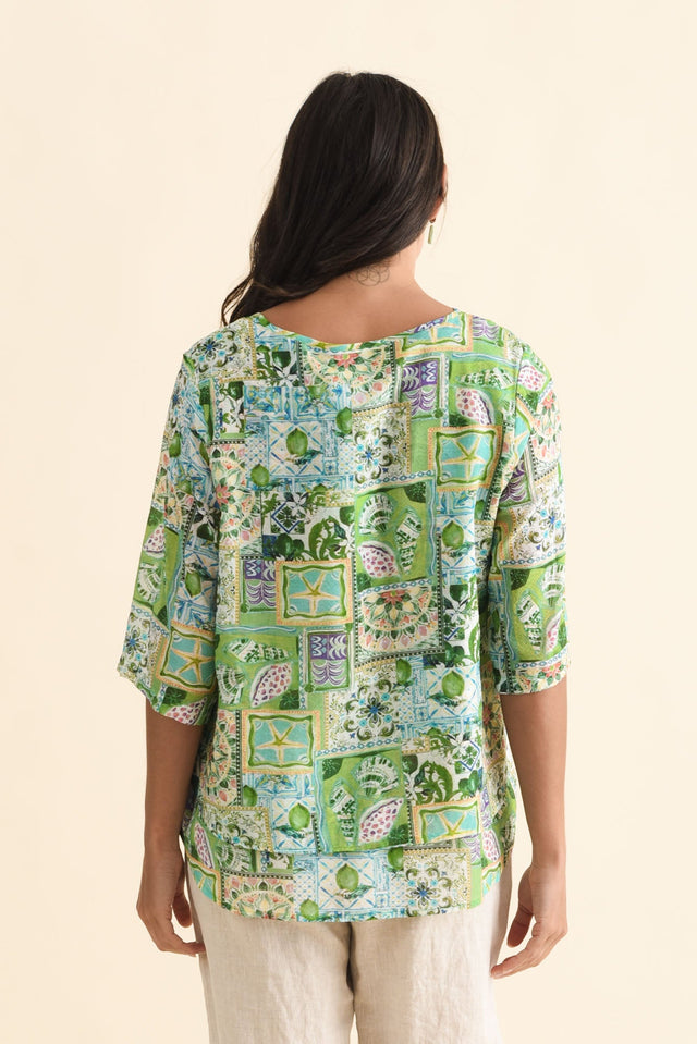 alt text|model:Brontie image 5