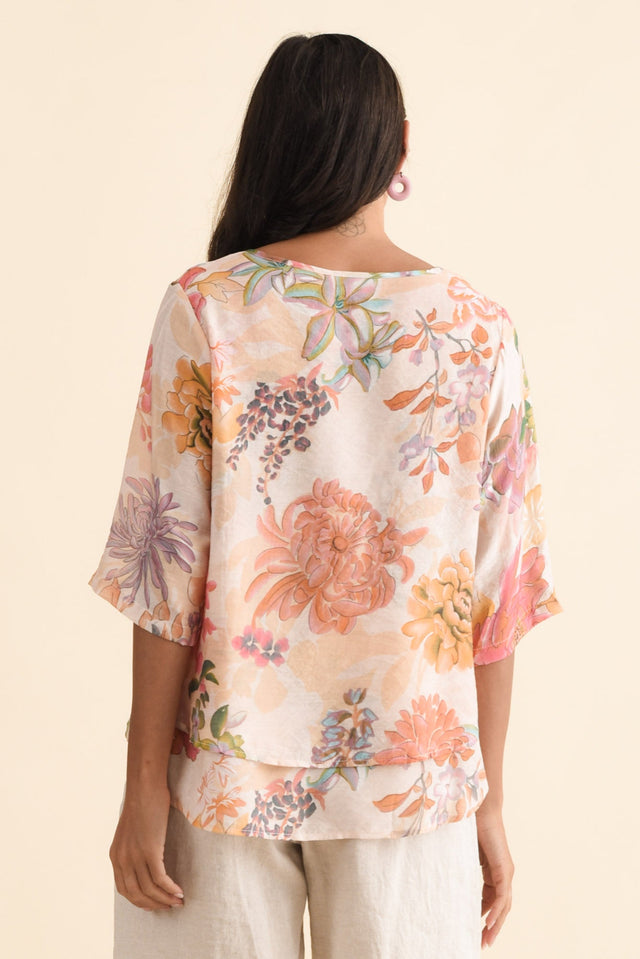 alt text|model:Brontie image 4