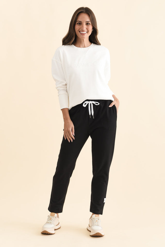 Lobby Black Cotton Relaxed Sweatpants,Brunette model,alt text|model:MJ image 7