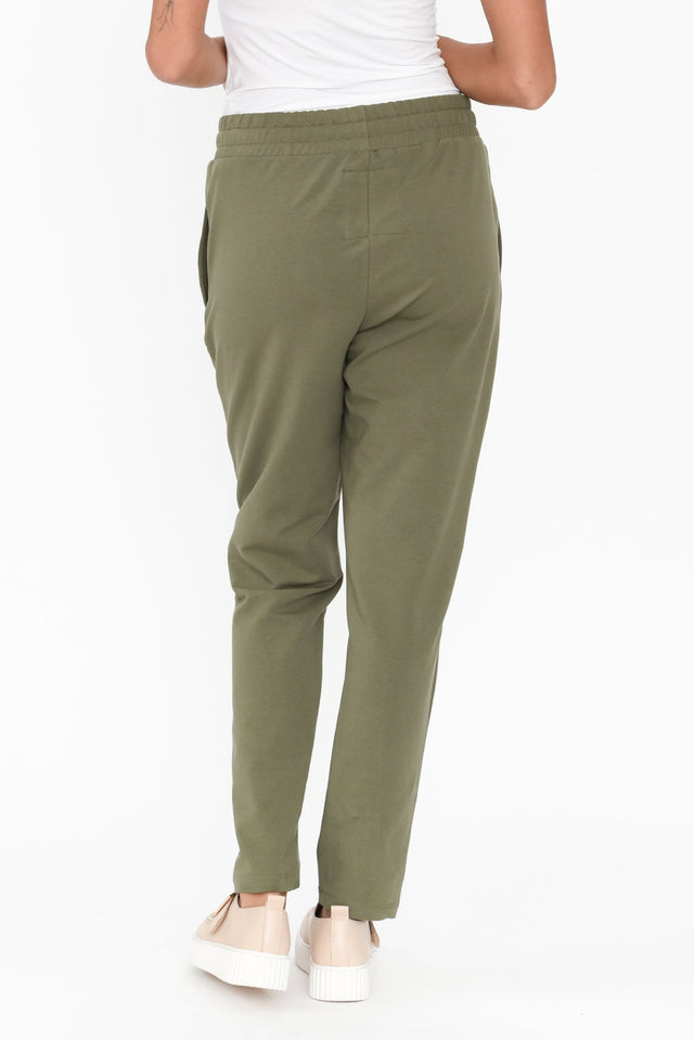 alt text|model:Brontie image 4