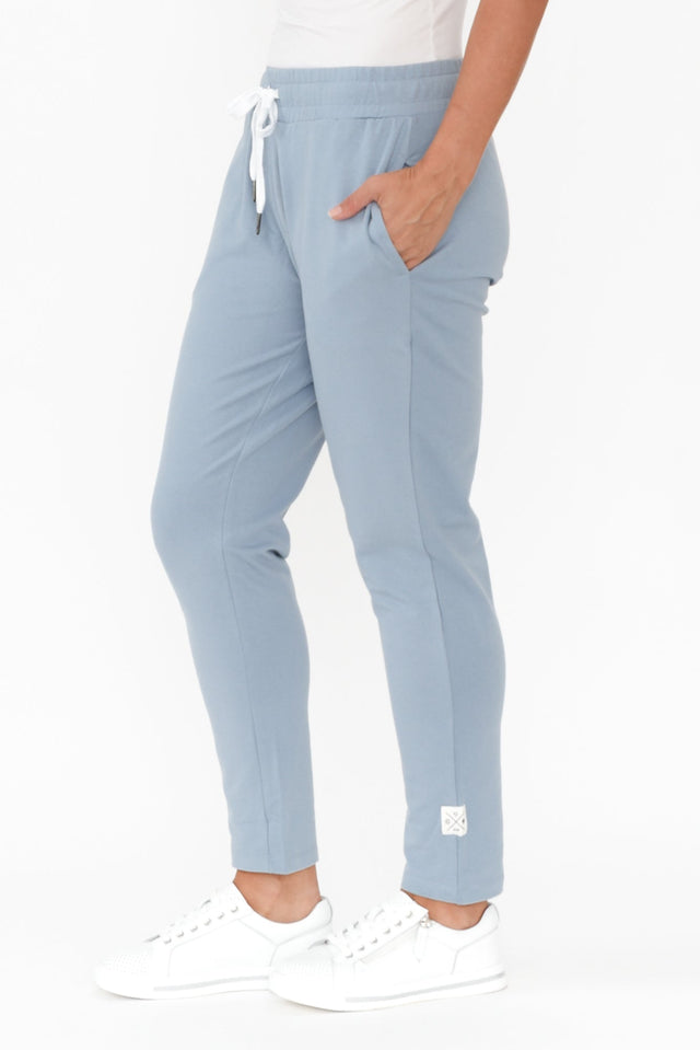 alt text|model:Valeria image 5