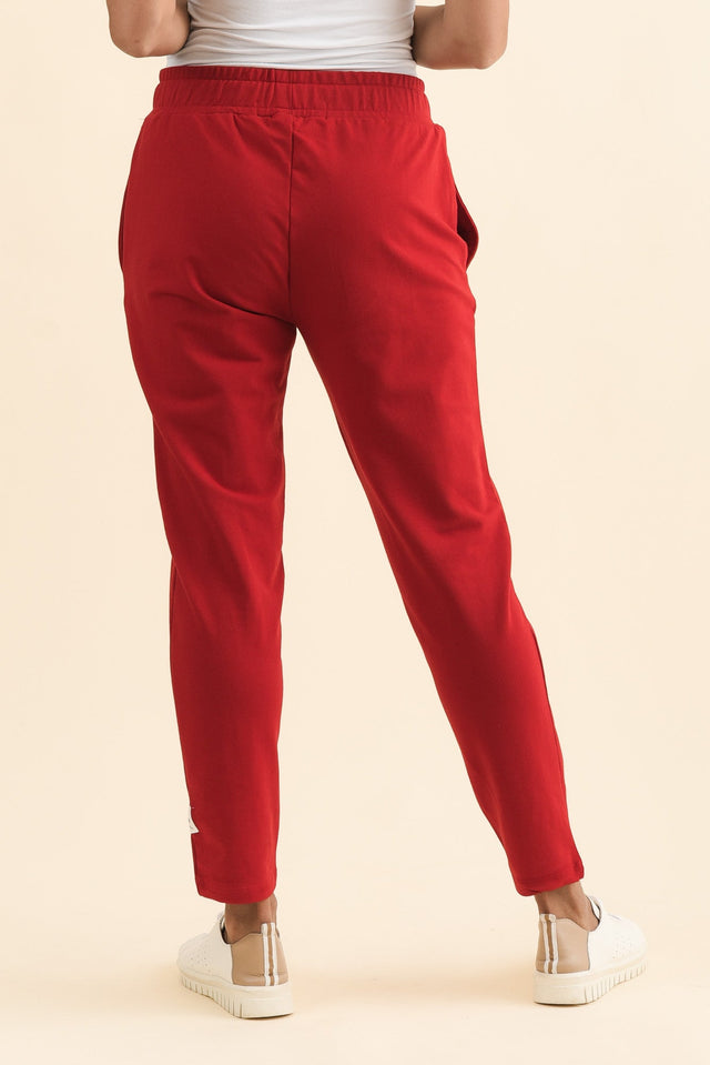 Lobby Red Cotton Relaxed Sweatpants,Brunette model,alt text|model:Cara image 5