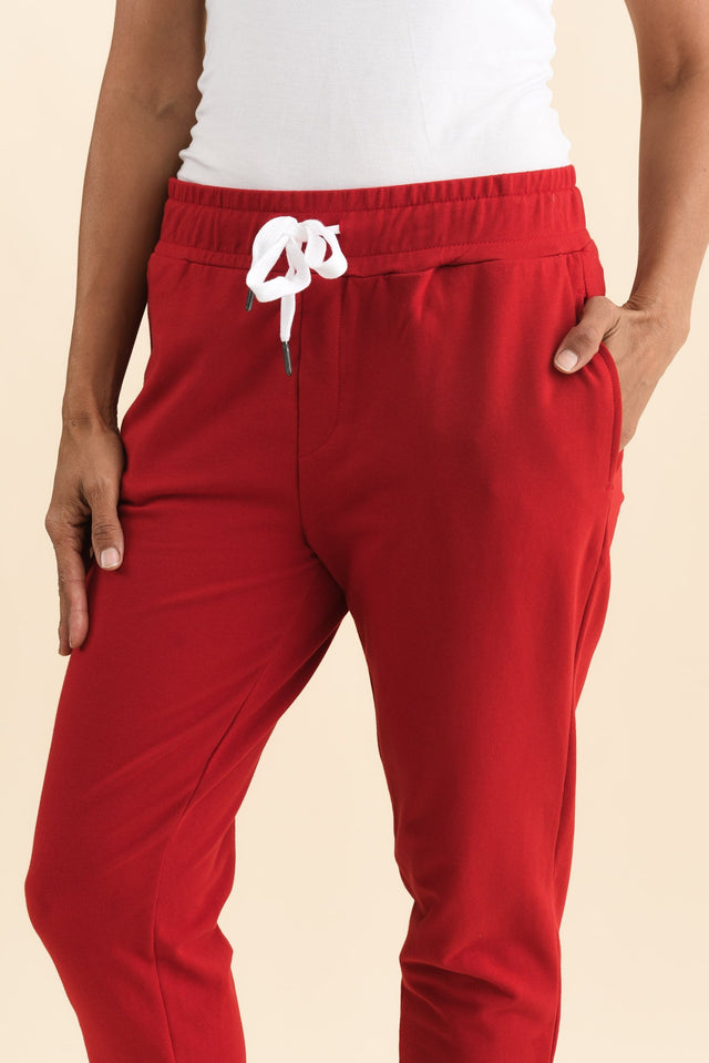Lobby Red Cotton Relaxed Sweatpants,Brunette model,alt text|model:Cara image 6