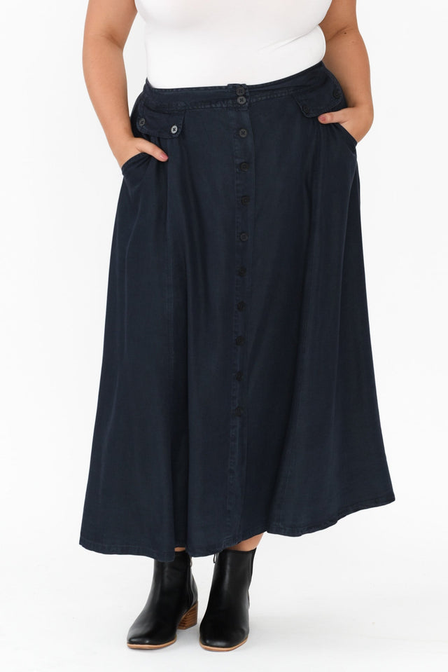 plus-size,curve-bottoms,plus-size-skirts,plus-size-work-edit,alt text|model:Gabby