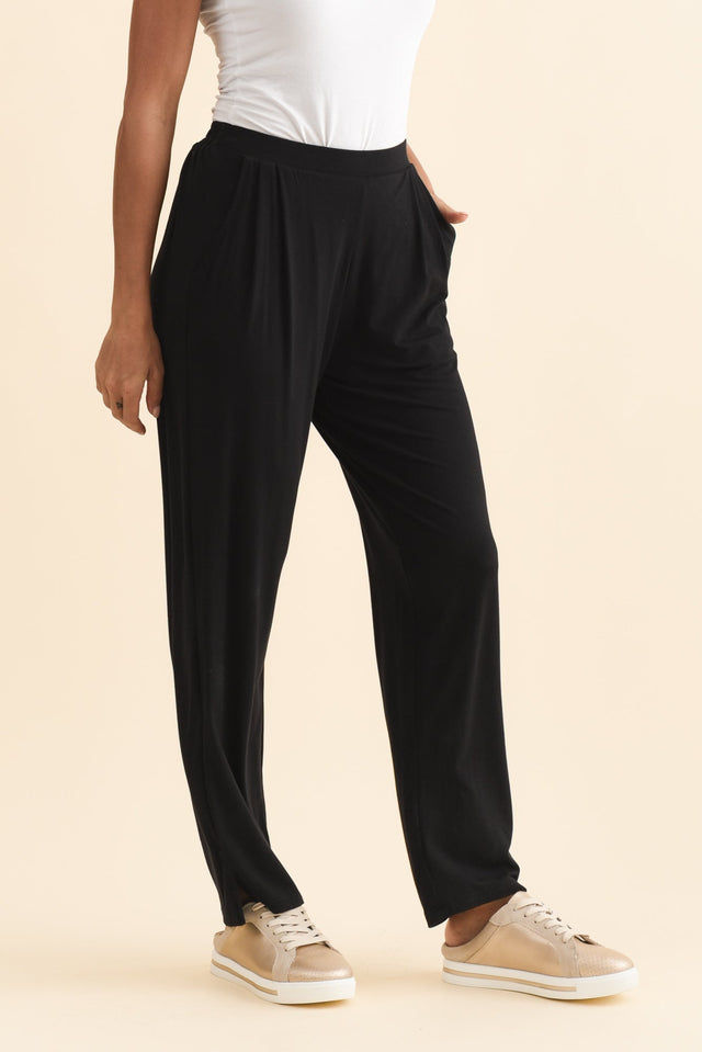 alt text|model:Brontie image 4