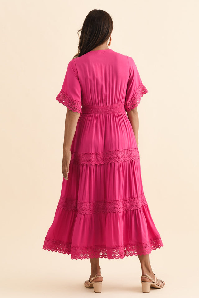 alt text|model:Cara image 5