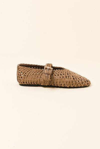 Lot Tan Woven Ballet Flat