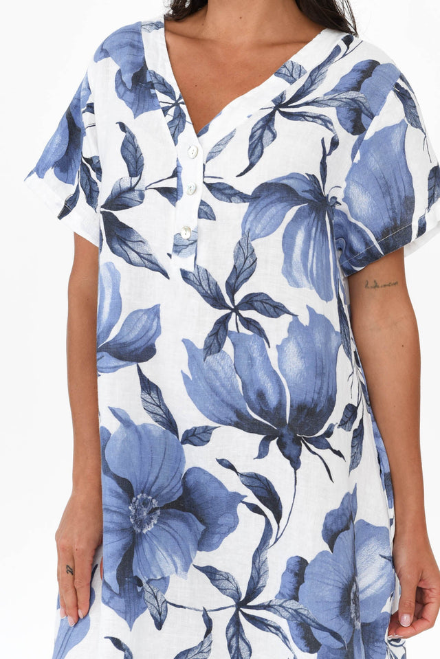 alt text|model:Brontie image 6