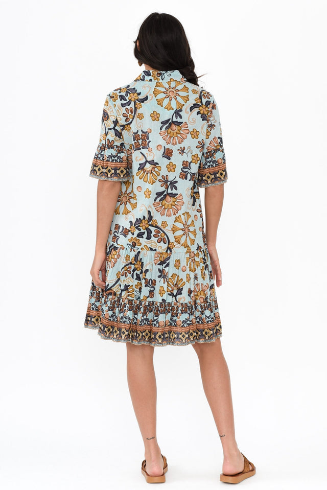 alt text|model:Brontie image 5