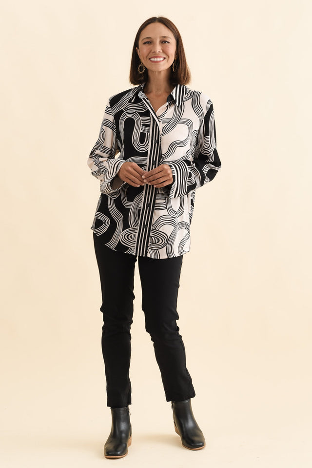 Lucy Black Contrast Collared Shirt,Brunette model,alt text|model:Cara image 3