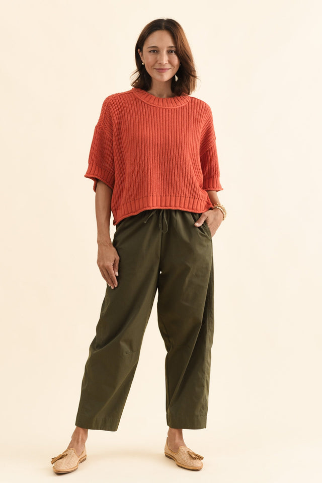 Lund Khaki Barrel Drawstring Pants,Full Body,Brunette model,alt text|model:Cara image 6